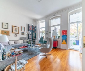 ID 6750 | Private Apartment