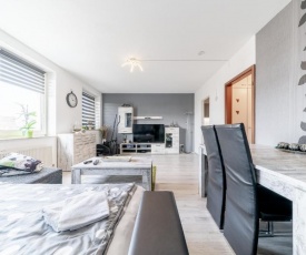 ID 6770 | Private Apartment