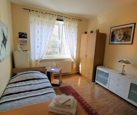 Private Rooms - in Sudstadt