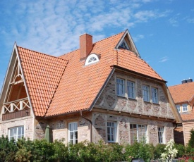 Fachwerkhäuser Seedorf F591 Haushälfte "Lena Victoria" mit Kamin und Terrasse